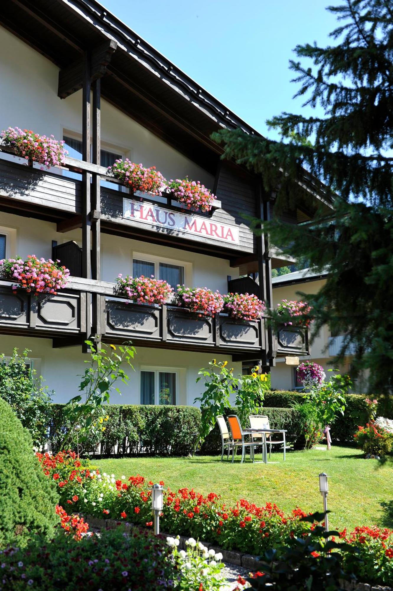 Hotel Haus Maria Bad Kleinkirchheim Exterior foto